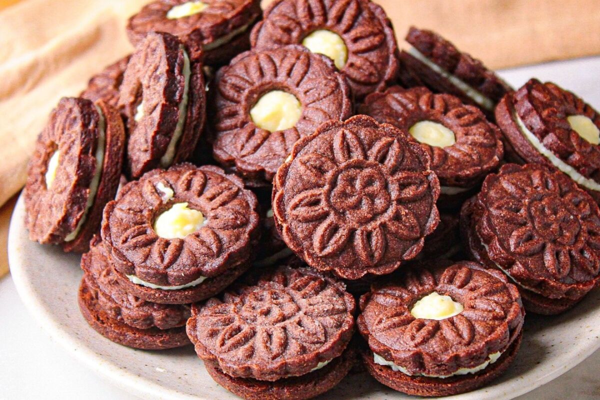 Biscoito de chocolate recheado