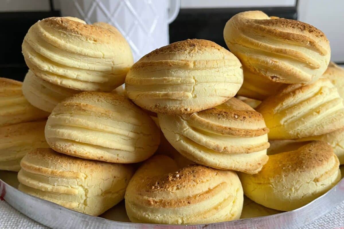 Biscoito de queijo crocante