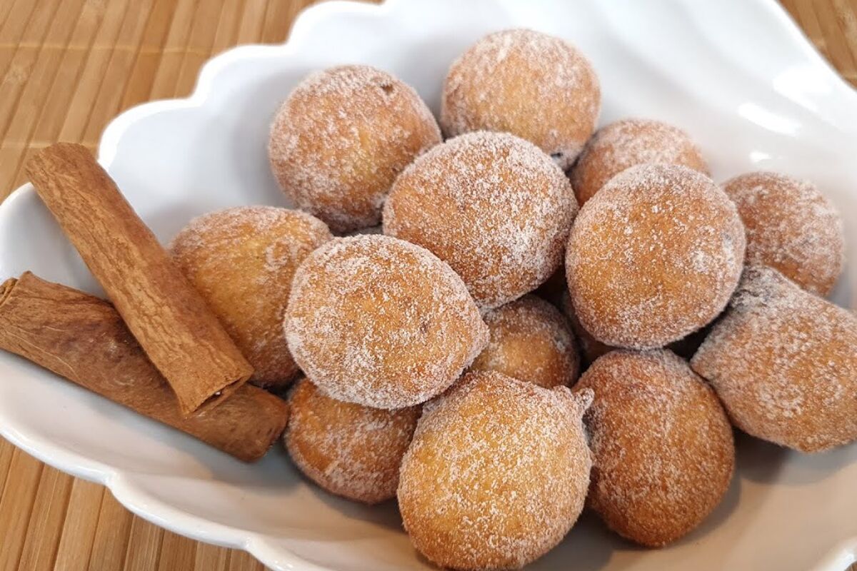 Bolinho de chuva recheado