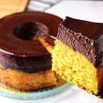 Bolo pudim de cenoura com chocolate