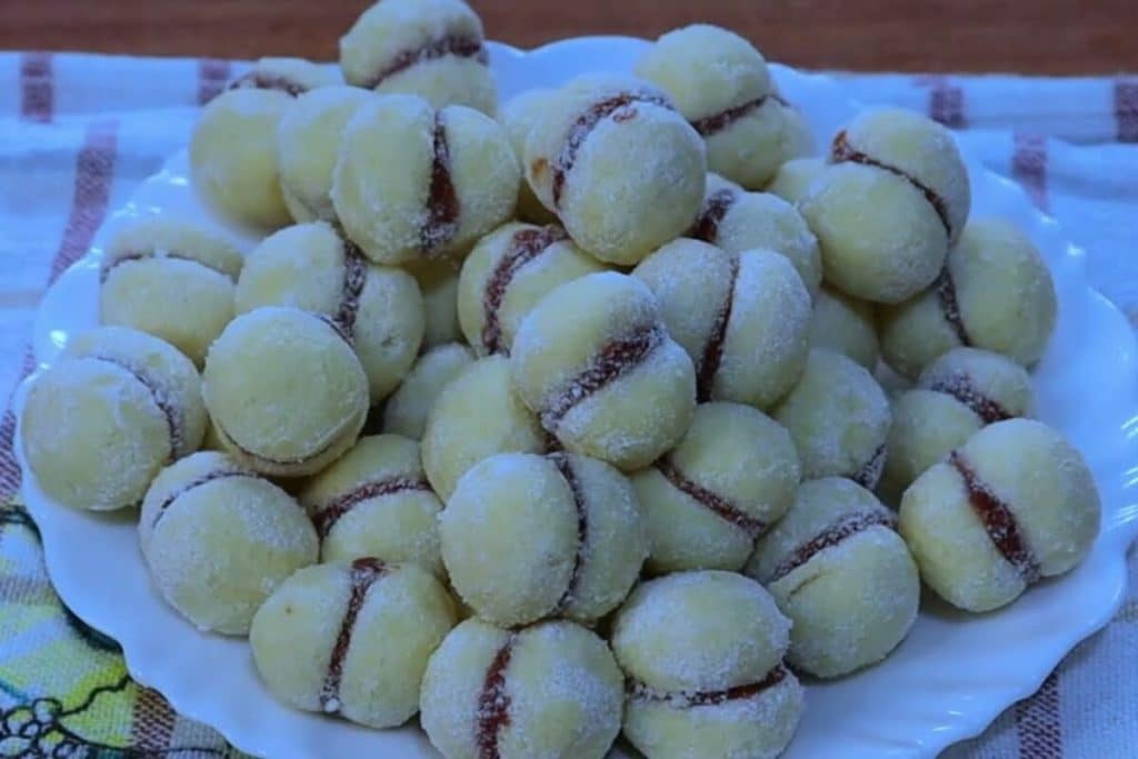 Casadinho com goiabada, um biscoito amanteigado da vovó que derrete na boca 4 Casadinho com goiabada