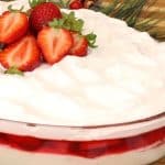 Sobremesa morango na travessa