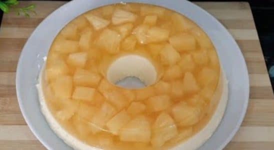 Sobremesa de abacaxi