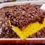 Bolo de cenoura com chocolate