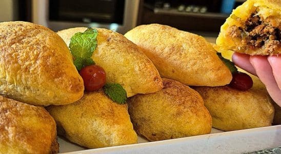 Bolinho de aipim assado