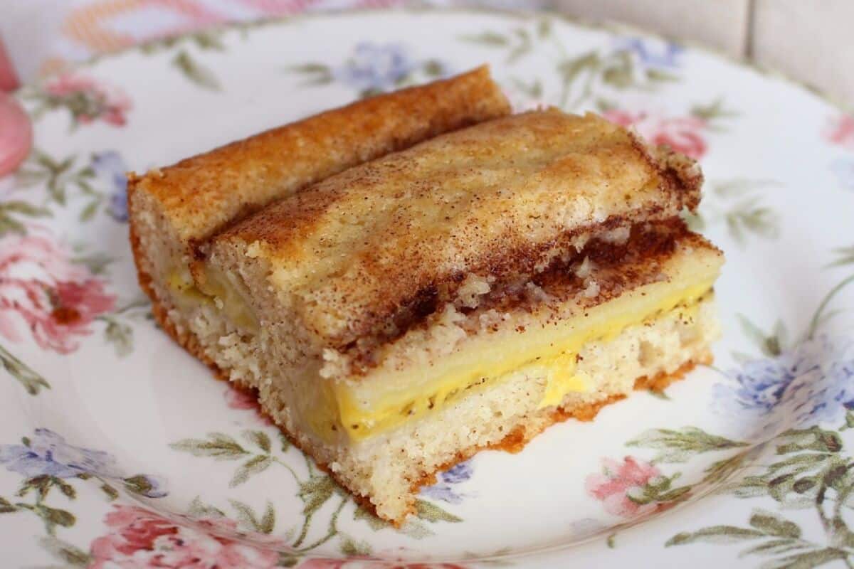 Bolo de banana com canela