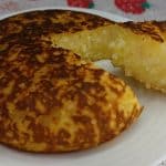 Bolo de tapioca na frigideira
