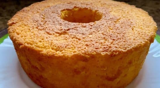Bolo grande sem farinha