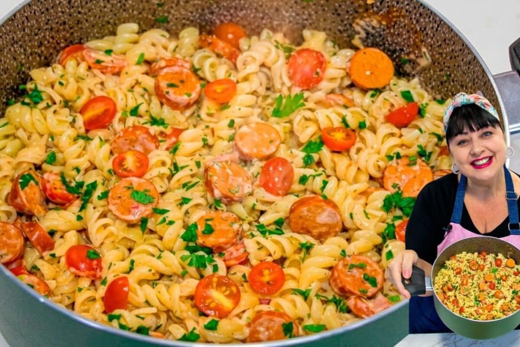 Macarrão cremoso com salsicha