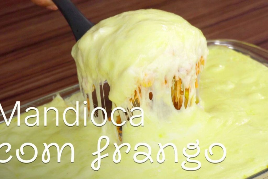 Mandioca cremosa de forno: para deixar o seu almoço com uma cremosidade irresistível 132 Mandioca cremosa de forno