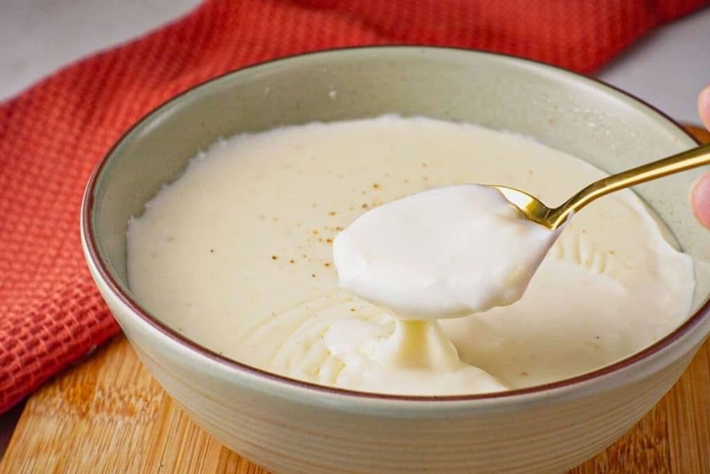 Molho bechamel fácil, para as suas massas e legumes gratinados ficarem com uma cremosidade incrível 54 Molho bechamel