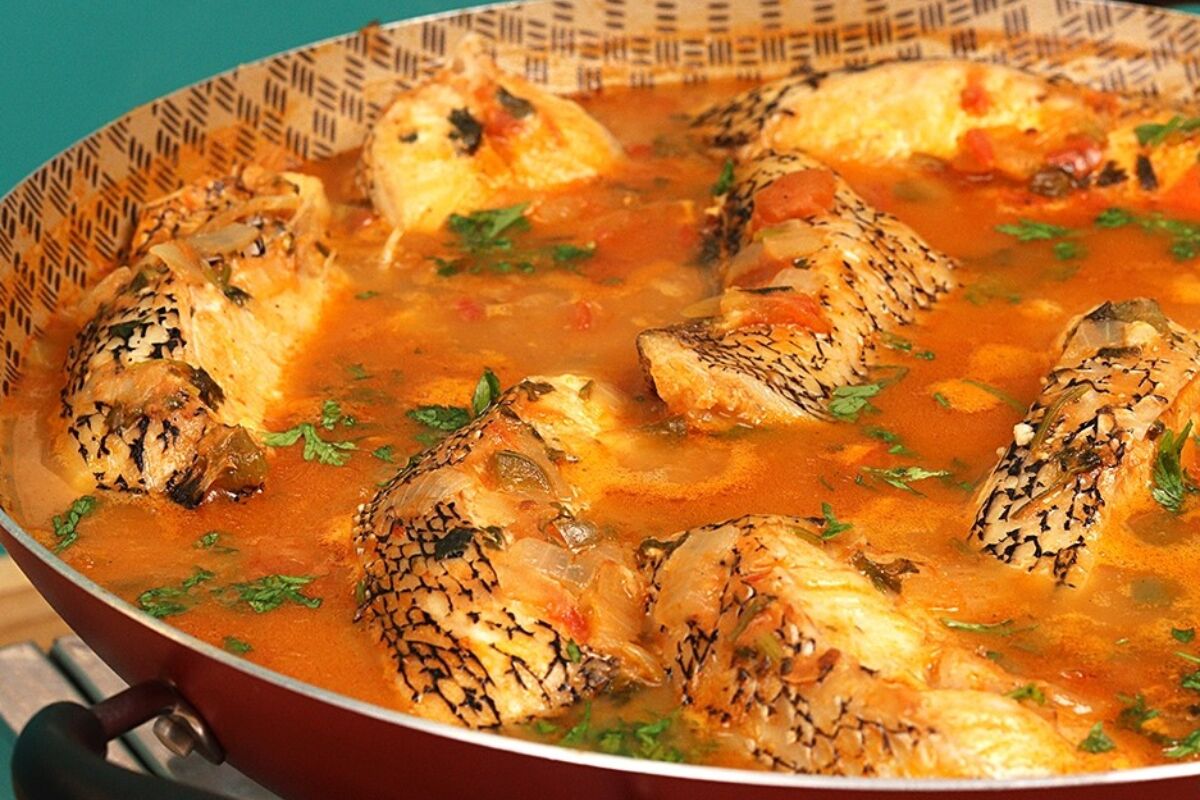 Moqueca de peixe com pirão que fica com um sabor delicioso, para agradar quem você ama 71 Moqueca de peixe