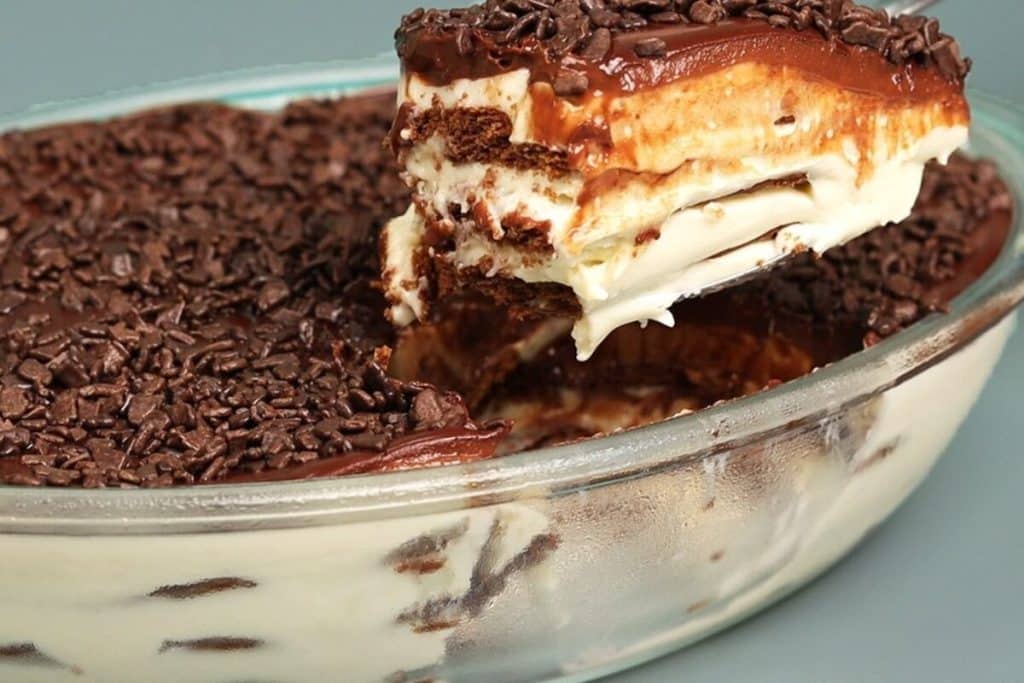 Sobremesa de Ninho na travessa com uma cremosidade irresistível, para receber muitos elogios 40 Sobremesa de Ninho na travessa