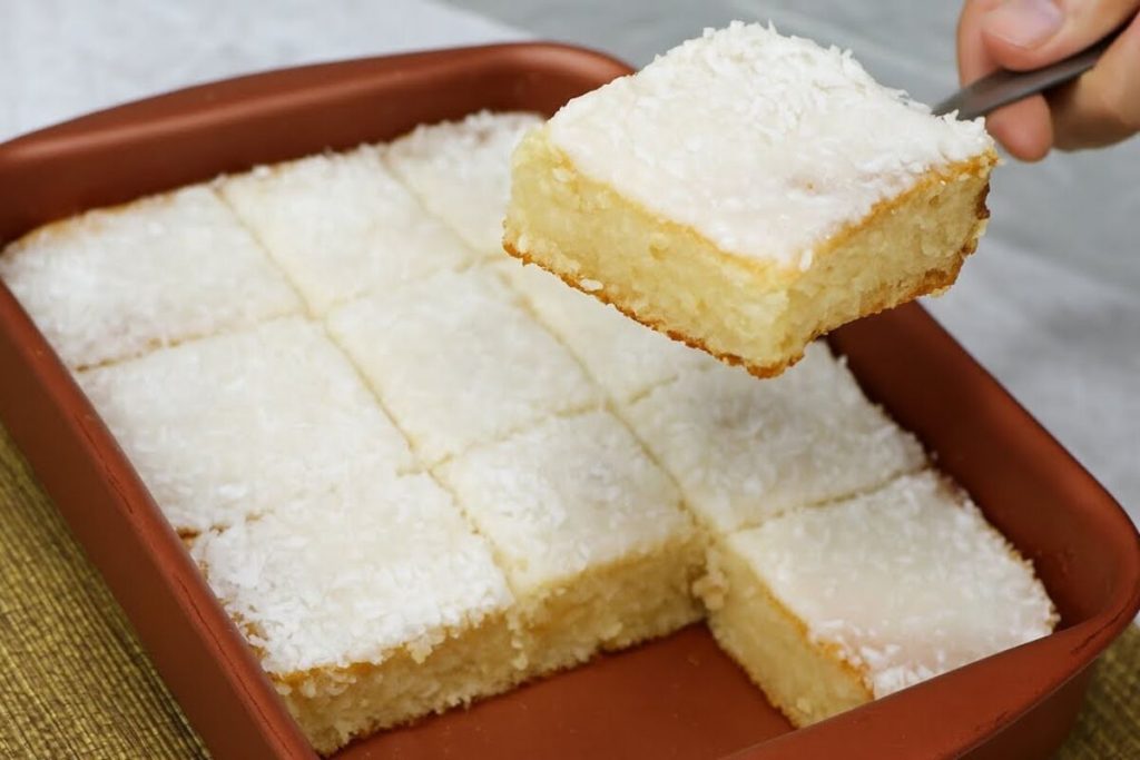 Bolo de tapioca granulada, que não leva trigo, fica com uma textura incrível e todos vão amar 142 Bolo de tapioca granulada