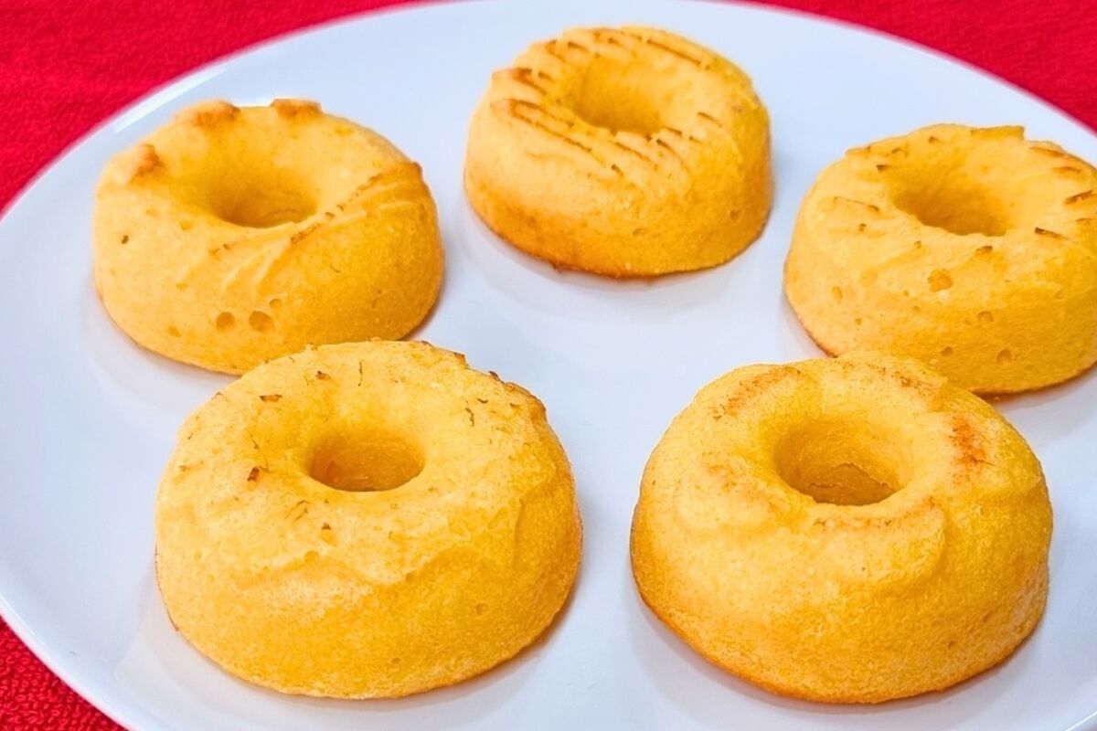 Lanche sem farinha feito com flocão e laranja, uma opção rápida, saborosa e muito econômica 145 Lanche sem farinha