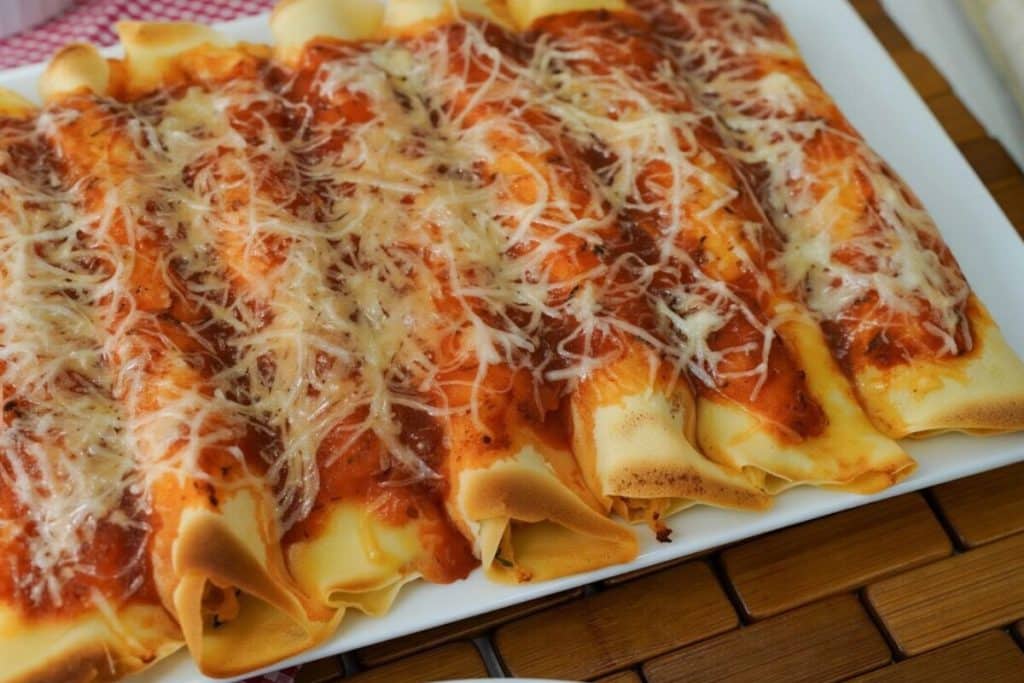Panqueca de frango simples e rápida, com uma massa bem leve e um recheio delicioso 18 Panqueca de frango