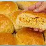 Pão de batata com frango bem recheado e com uma massa divina que derrete na boca 1 Pão de batata com frango