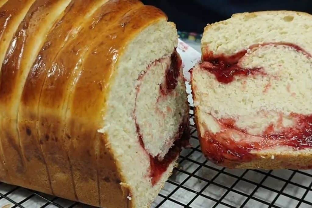 Pão doce recheado