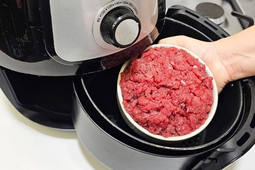 Receita de carne moída feita na airfryer, que fica pronta em minutos, é suculenta e saborosa 64 Receita de carne moída