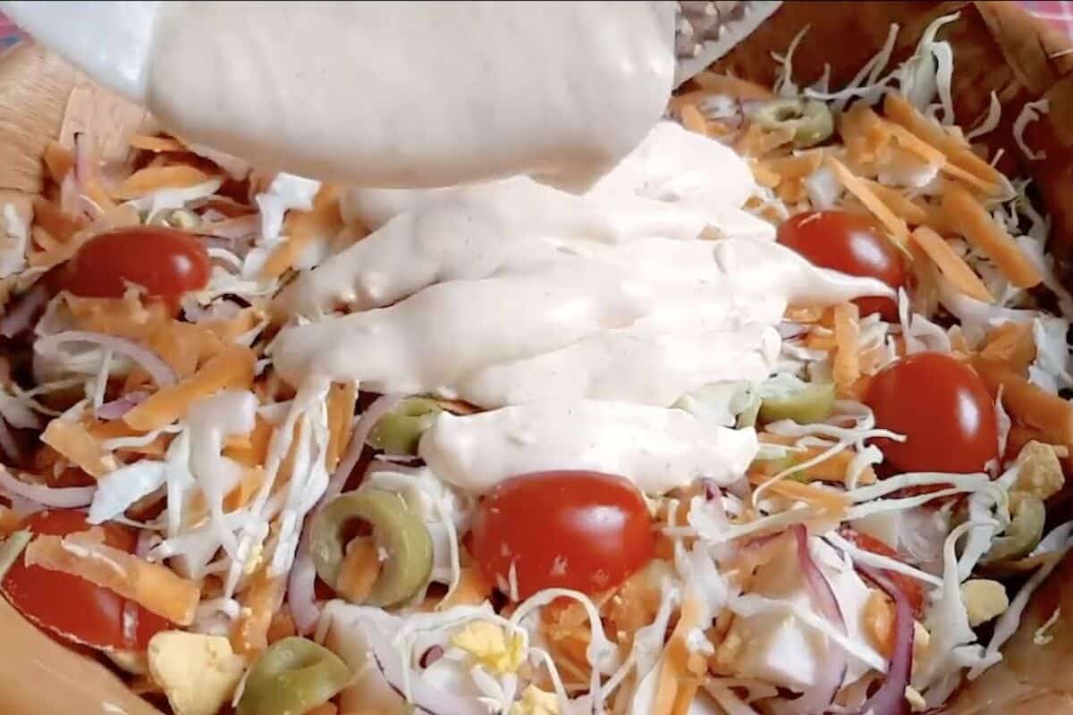 Salada fit deliciosa e completa, que ajuda a desinchar o corpo de forma barata e nutritiva 127 Salada fit