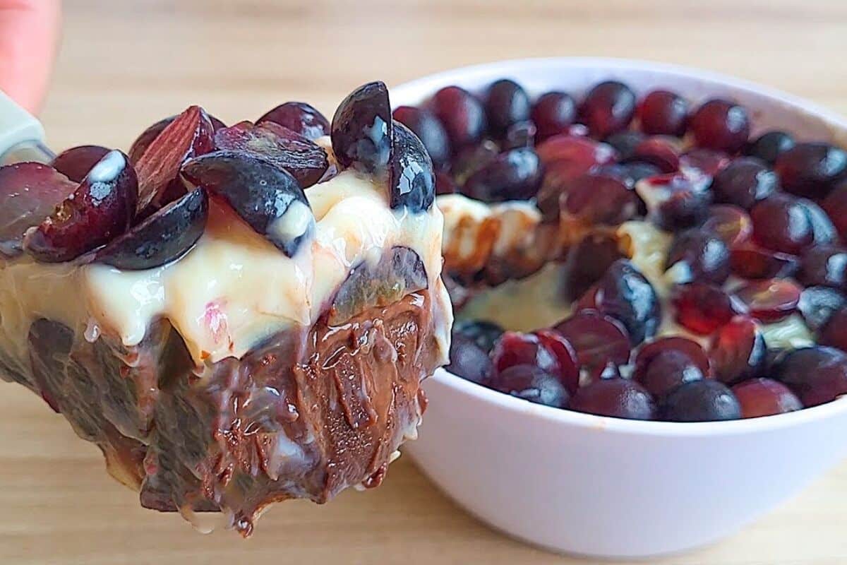 Sobremesa da felicidade com uvas e um creme divino, que vai deixar o seu dia mais gostoso 101 Sobremesa da felicidade