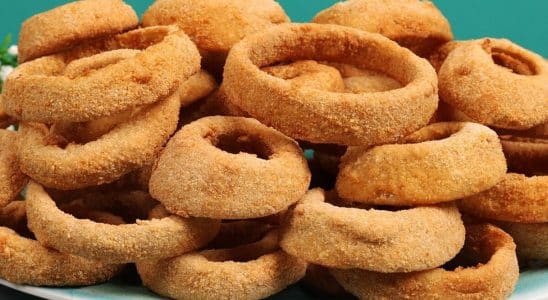Anéis de cebola crocantes