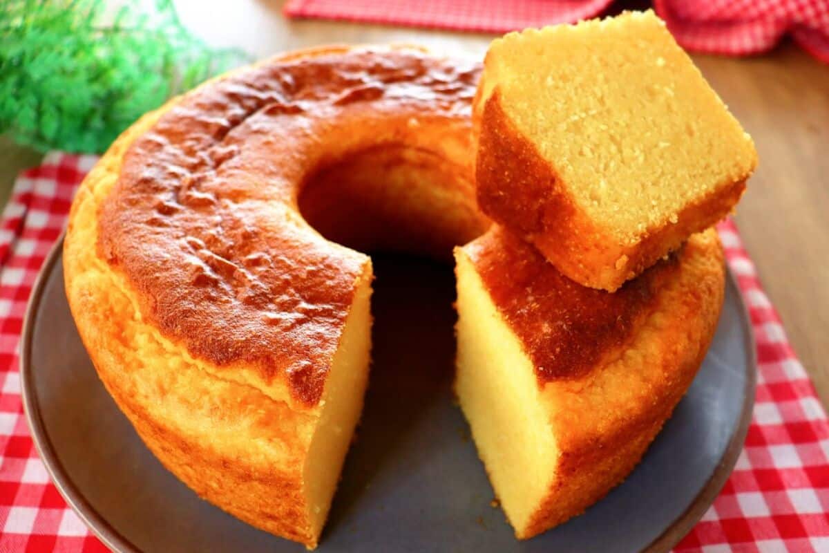 Bolo de fubá cozido