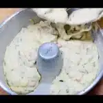 Bolo salgado feito no liquidificador com uma massa muito leve e recheio cremoso, uma delícia 1 Bolo salgado