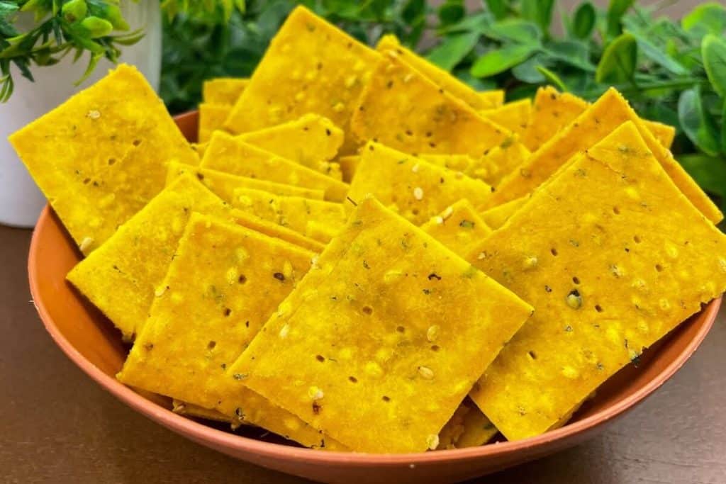 Biscoito salgado sem glúten feito também sem leite e sem ovo, um petisco leve e saudável 109 Biscoito salgado sem glúten