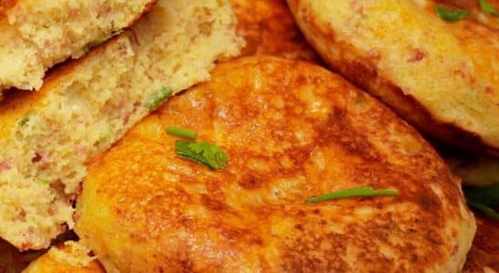 Bolinho salgado de fubá