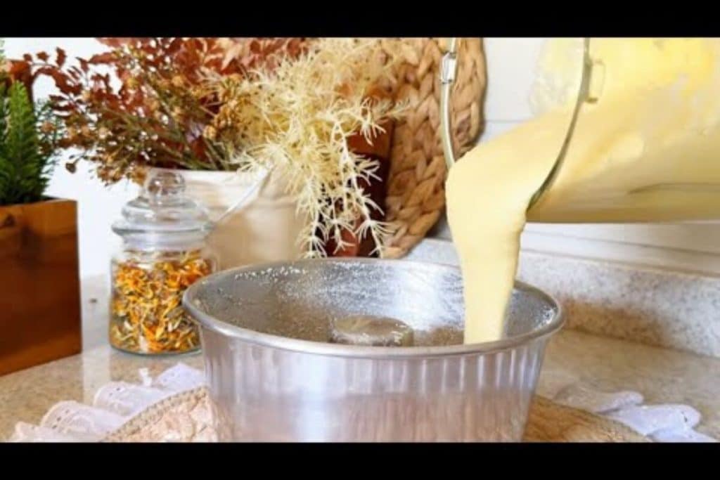 Bolo de aipim cremoso e delicioso que derrete na boca e é perfeito pra acompanhar um café 82 Bolo de aipim cremoso