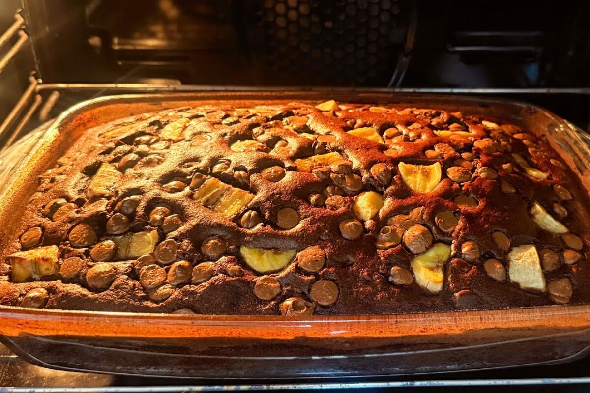 Bolo de banana com chocolate