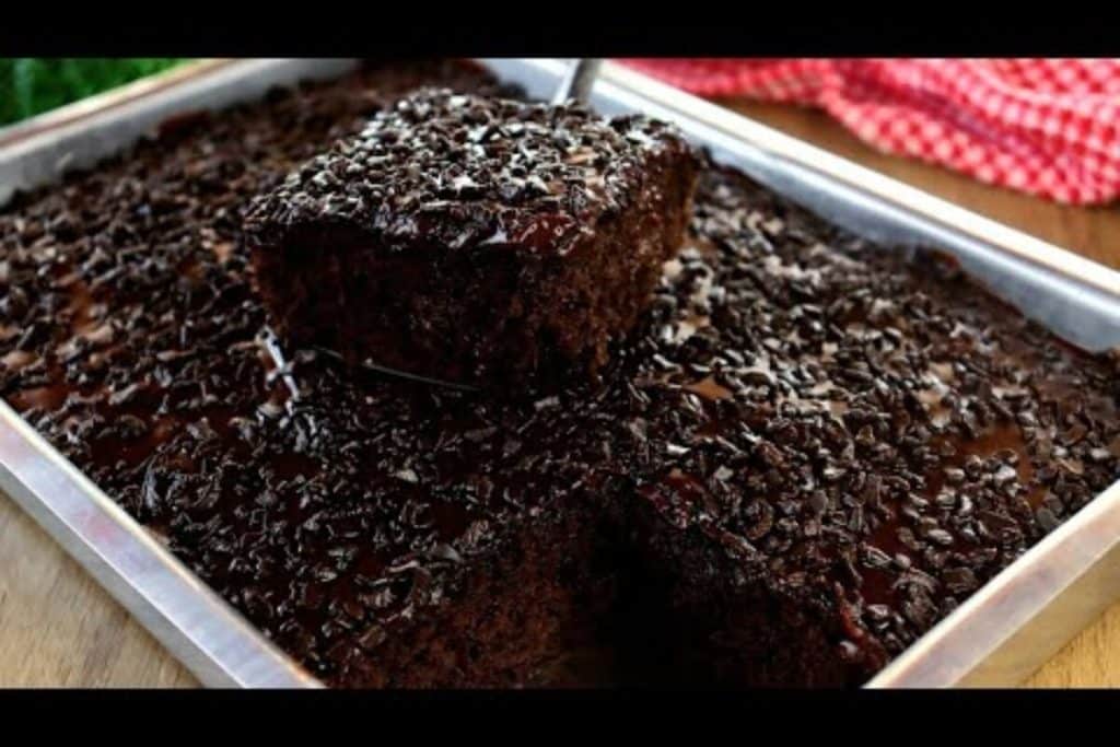 Bolo de chocolate molhadinho
