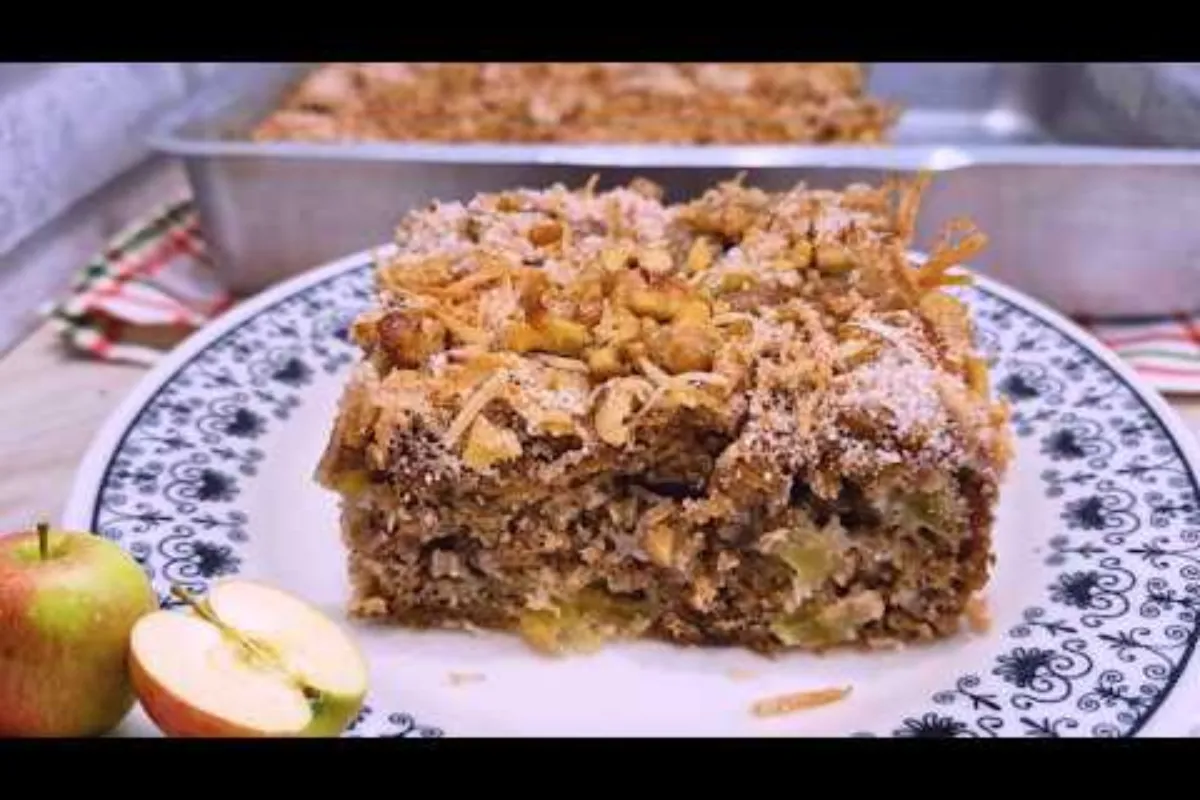 Bolo de maçã divino, acompanhado de uma farofa crocante perfeita, que vai perfumar a sua casa 53 Bolo de maçã