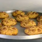 Cookie com gotas de chocolate muito macio e fácil de preparar, para a alegria da criançada 2 Cookie com gotas de chocolate
