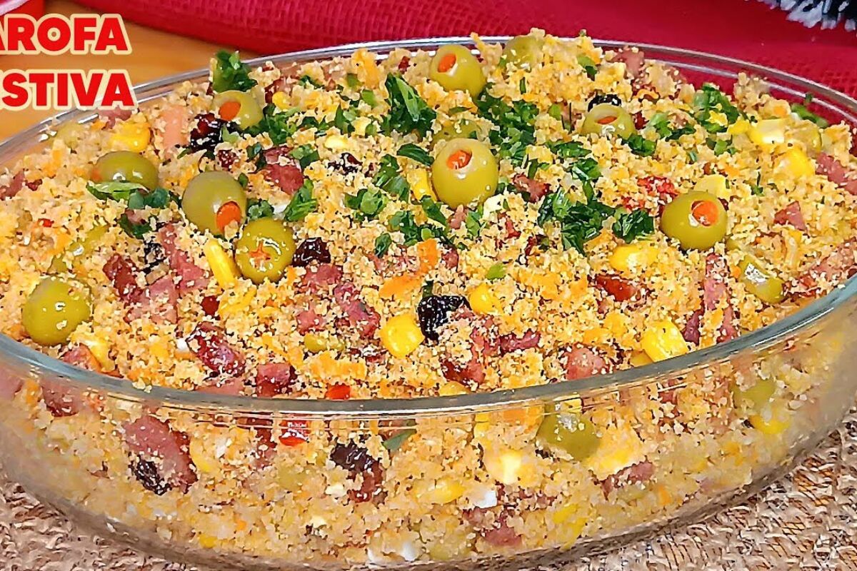 Farofa de festa bem úmida e recheada, feita com facilidade e rapidez, ideal para datas comemorativas 51 Farofa de festa