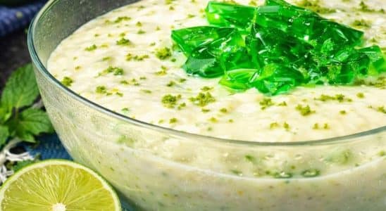 Gelado cremoso com gelatina