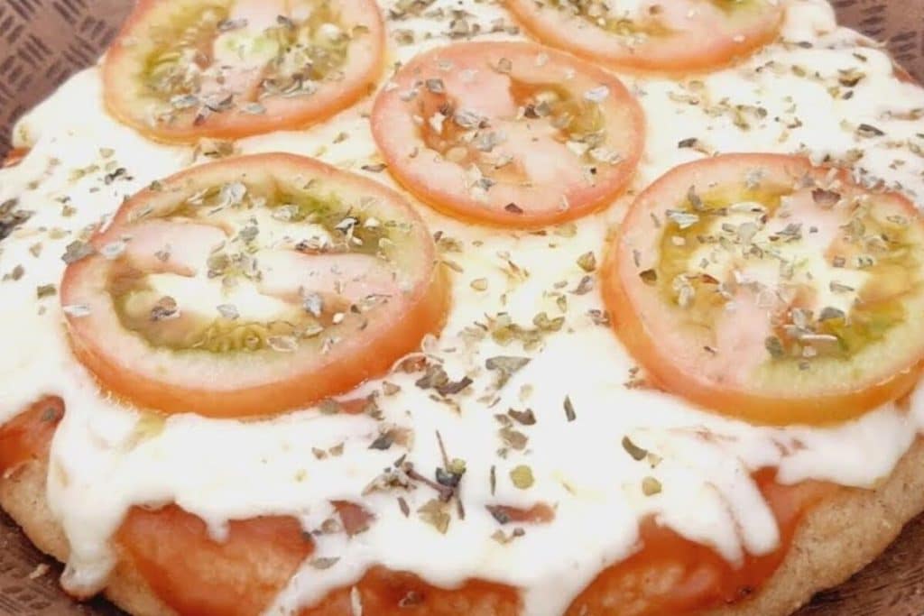 Pizza sem glúten feita com praticidade na frigideira para um lanche rápido e delicioso 58 Pizza sem glúten