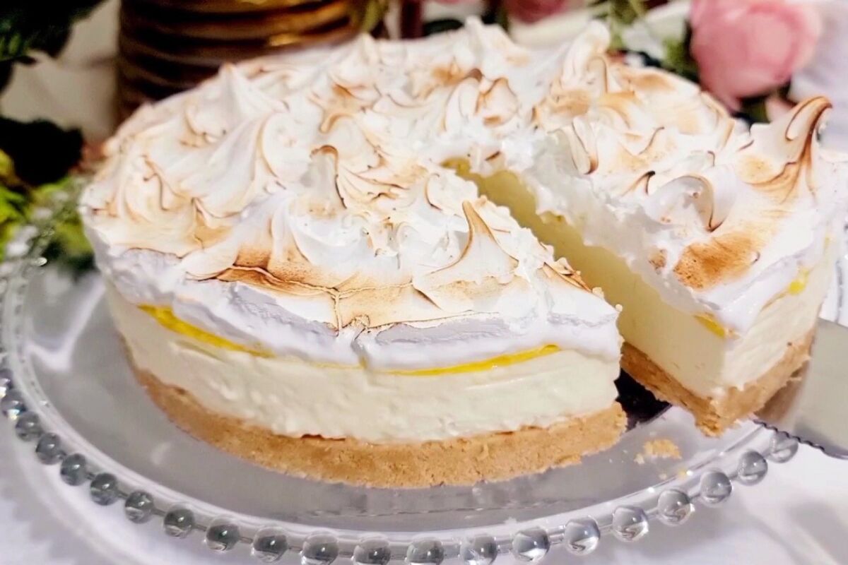 Torta de limão bem refrescante feita sem forno, com um creme azedinho e uma consistência incrível 177 Torta de limão