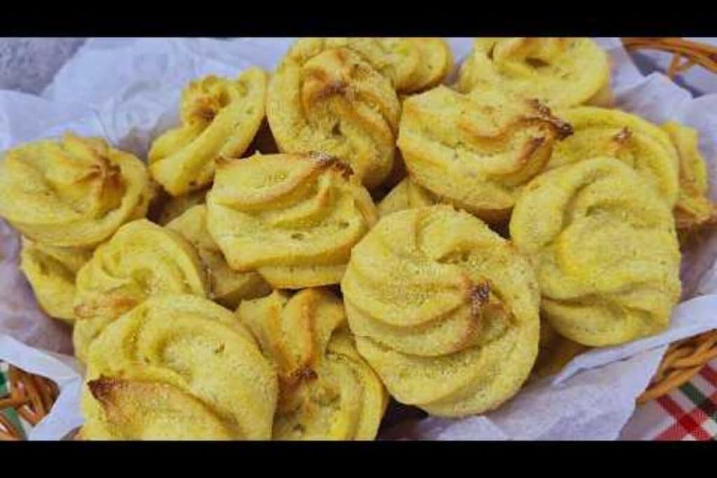 Broa de fubá bem aerada e muito macia, com aquela receita tradicional e deliciosa da roça 8 Broa de fubá