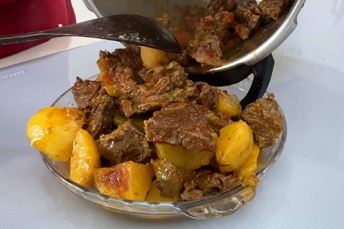 Carne de panela muito suculenta e saborosa, tão macia que vai derreter na boca de toda a família 15 Carne de panela