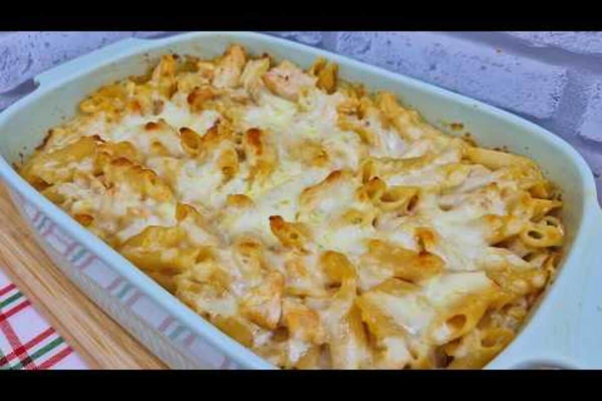 Macarrão gratinado com frango bem queijudo e com um molho divino, uma refeição incrível 47 Macarrão gratinado com frango