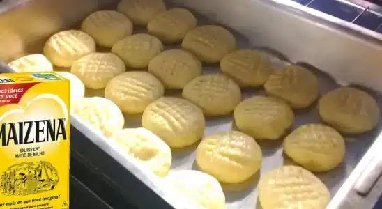 Bolacha de Maizena caseira, que fica tão macia que derrete na boca para servir com um café quentinho 4 Bolacha de Maizena caseira