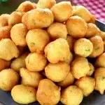 Bolinho de chuva salgado bem sequinho e muito saboroso, para aquele lanche perfeito 1 Bolinho de chuva salgado