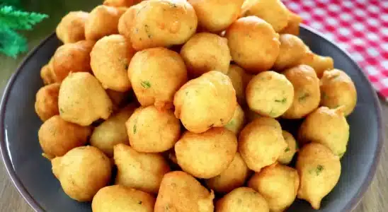 Bolinho de chuva salgado bem sequinho e muito saboroso, para aquele lanche perfeito 1 Bolinho de chuva salgado