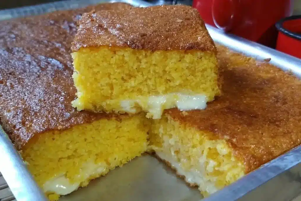 Bolo sem farinha de trigo feito no liquidificador de um jeito rápido para ficar úmido e fofinho 4 Bolo sem farinha de trigo