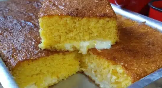 Bolo sem farinha de trigo feito no liquidificador de um jeito rápido para ficar úmido e fofinho 3 Bolo sem farinha de trigo