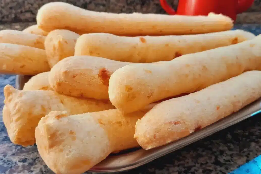 Biscoito de polvilho assado tipo peta muito fácil e rápido, que a família vai amar saborear no café 4 Biscoito de polvilho assado