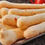 Biscoito de polvilho assado tipo peta muito fácil e rápido, que a família vai amar saborear no café 1 Biscoito de polvilho assado