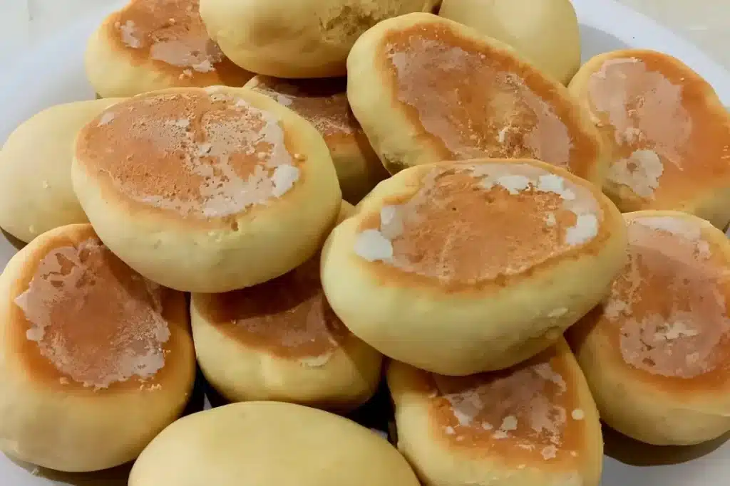 Bolacha doce fofinha muito macia, fácil e rápida de preparar, para servir com um café fresquinho 4 Bolacha doce fofinha